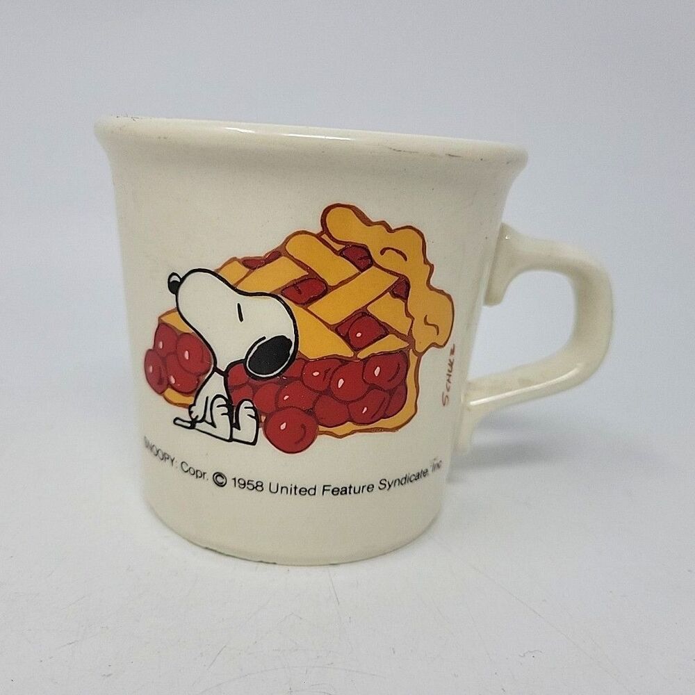Vintage 1958 Snoopy & Cherry Pie House Peanuts Cup Mug Charlie Brown 10oz